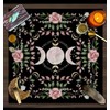 Mantel de Tarot 75x75 cm con Triple Diosa y Rosas