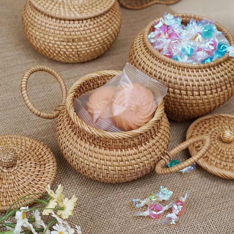 BOFRHME Round Rattan Basket with Lid Fruit Snack Basket for