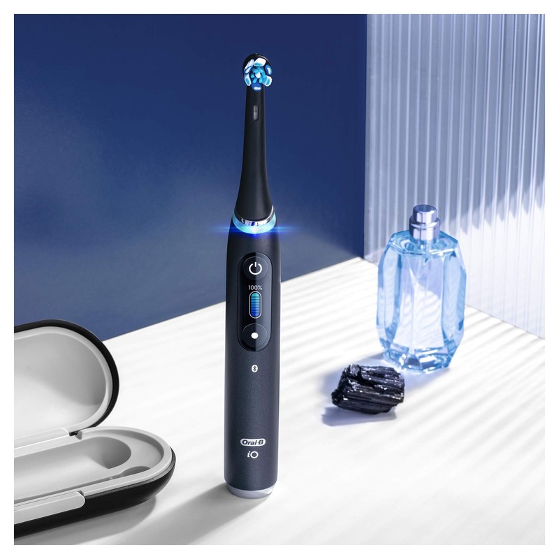 Oral-B Oral-B iO Ultimate Clean Electric Toothbrush Head, Twisted &