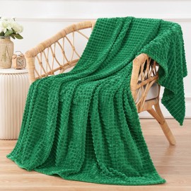 Puncuntex Flannel Fleece Throw Blanket Classic Green 50"×60",Super Soft Plush Cozy Blanket with Square Grid Design Luxury for Couch Sofa Chair