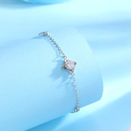 Ferkerylu Moissanite Bracelet for Women, 0.5ct 5mm Four-leaf Clover Dainty Diamond Bracelet, 18K Gold Plated Sterling Silver Bracelets for Women, Jewellery Gift for Women, 0.5ct/5mm, Sterling Silver