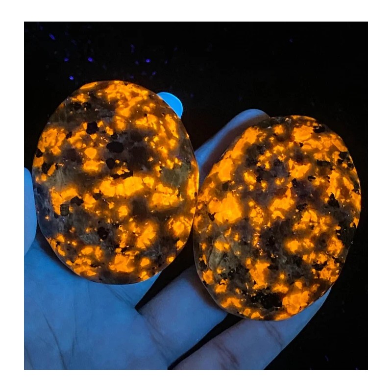 2025HOT! Yooperlite Palmstone UV Reactive Fluorescent Glowing Fire Rocks Stone