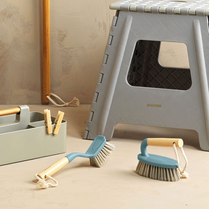 Salter LASAL71403C2EU7 Scrubbing Brush With Wooden Handle, Strong/Durable Stiff Bristles,
