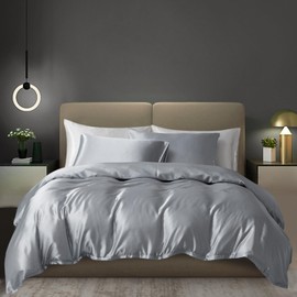 Satin Bed Linen Set 135 x 200 cm 2-Piece Light Green Shiny Silky Touch Plain Duvet Cover Set Silk Smooth Luxury Bed Linen Set Glossy Satin Polyester Single Bed with Zip and Pillowcase 80 x 80 cm