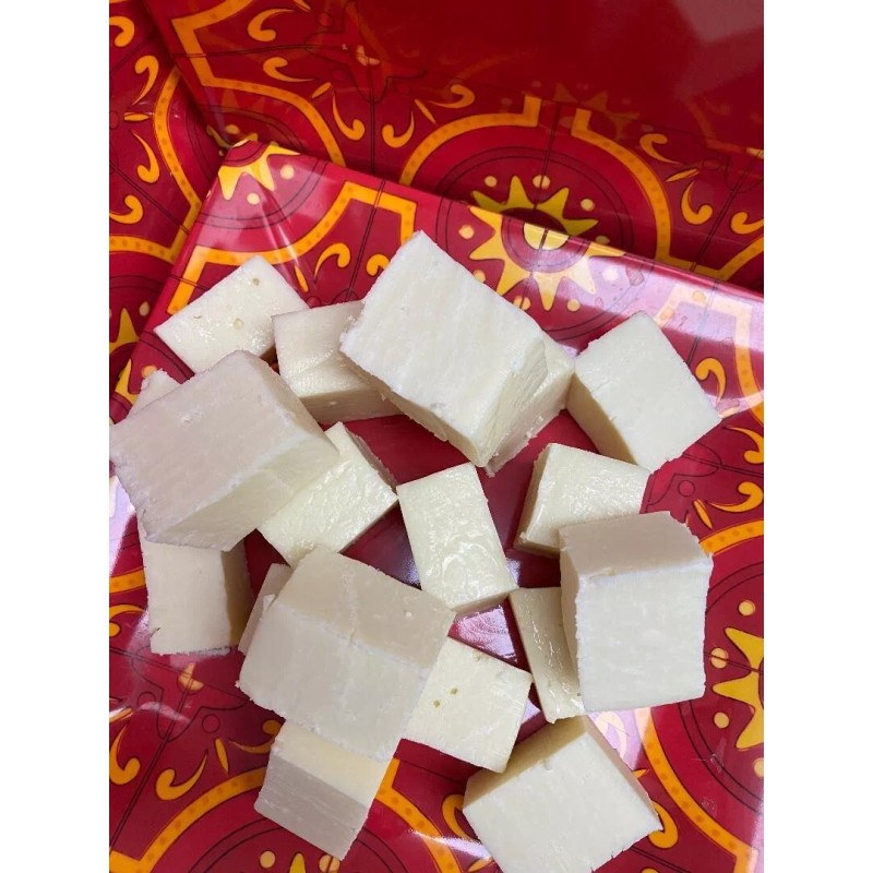 Homemade White Chocolate Cheesecake Fudge *nut free* 1/2 pound