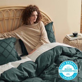 Bedsure Duvet Cover King Size - King Duvet Cover, King Boho Bedding for All Seasons, 3 Pieces Embroidery Shabby Chic Home Bedding Duvet Cover (Forest Green, King, 104x90)