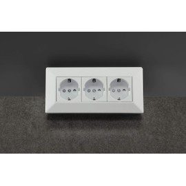 Socket block in white.