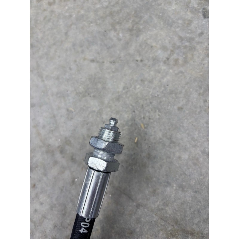 Chinese Mini Excavator Hydraulic Hose 1/4 M14x1.5 X 22” 90°