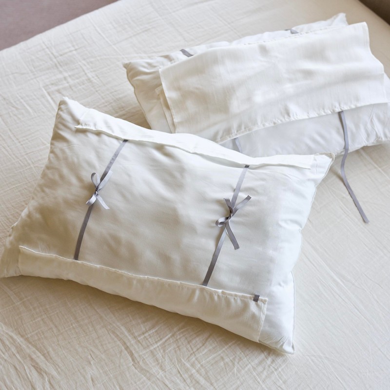 Joshu Kinuya Silky Pillow Cover