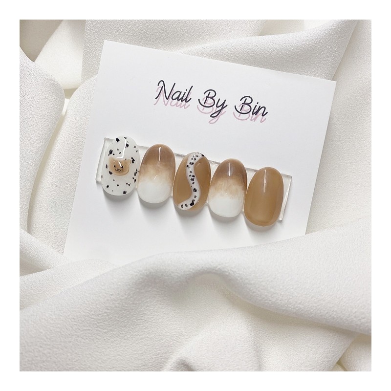 [Handmade Nail Tips] Autumn Bear Nails - Short Oval /