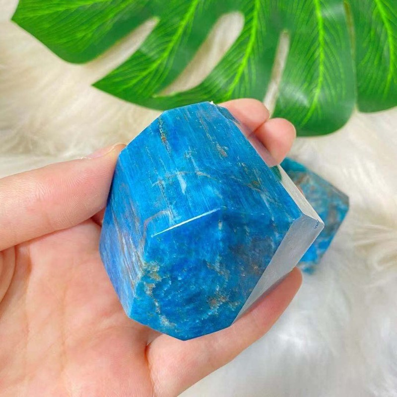 BAKYAR Natural Crystal Rough Stone Fish Tank Natural Blue Apatite