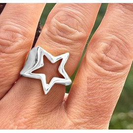 Hollow Star Ring for Women Men Girls Stainless Steel Vintage Silver Gothic Geometric Open Adjustable Finger Knuckle Rings Grunge Punk Chunky Aesthetic Stackable Band Ring Y2K Statement Jewelry