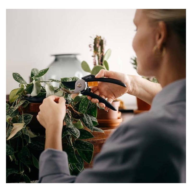 FISKARS 2 Piece Garden Shears and Pruner Set