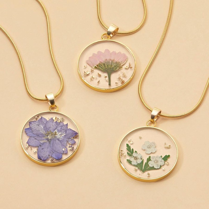 Mint & Lily Pressed Birth Flower Necklace