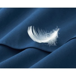 Fit-Flip Microfibre towel - compact, ultra lightweight & fast drying travel towel - the perfect sports, gym & beach towel, camping towel and swimming towels (1x 30x50cm deepblue + 1 bag)