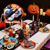Decoraciones para el Día de los Muertos y Ofrenda para