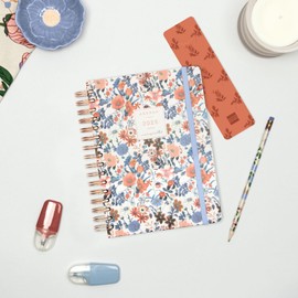 Finocam - Moniquilla 2025 Agenda 1 Day Page January 2025 - December 2025 (12 months) Spanish Poppy