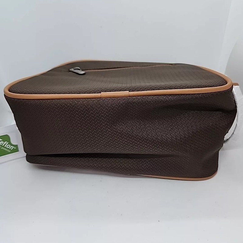 DELSEY NEW Delsey Paris Chatelet Air 2.0 Large Toiletry Bag.