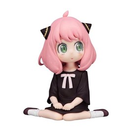 Furyu Spy x Family Anya Forger Noodle Stopper Figure (Sitting on the Floor)