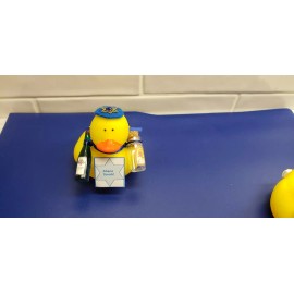 2 Jewish New Year Rosh Hashanah Yellow Ducks With Honey Jar & Manischewitz Wine