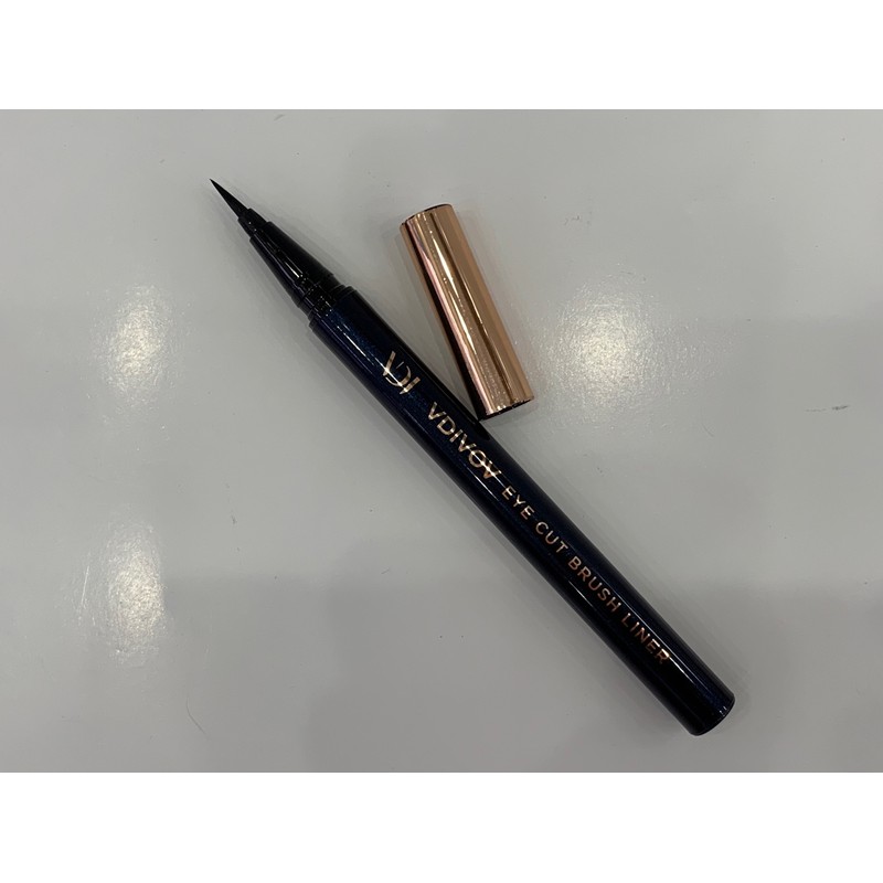 Non-smudge brush eyeliner 0.6g / 번지지않는 브러쉬 아이라이너 0.6g