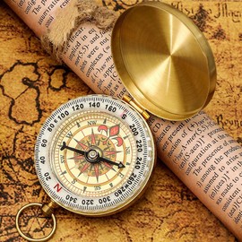 FISHTEC Magnetic Navigation Compass Gold - Gift Box, Phosphorescent, Pocket Watch Style, Mounting Ring, Dial 360°, Numbered, Diameter 5.5 cm, Brass Colour Gold