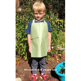 Maitri Learning Montessori Preschool Apron: Water-resistant Eco-Laminated Cotton (Sage)