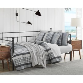 Nautica - Twin Quilt Set, Cotton Reversible Bedding, Home Decor for All Seasons, Dorm Room Essentials (Gulf Shores Grey, Twin)