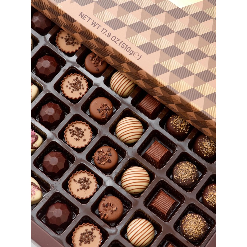Aramella Belgian Chocolate Brown Box With Gift Bag (40 Pieces