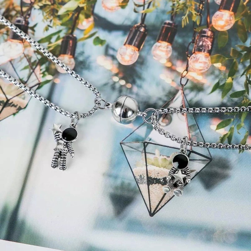 THE9SHOP 4 Pcs Pareja Iman Astronauta Atracción Pulseras Y Collares