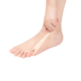 SATiNU 内反小趾 外反母趾 足指 パッド 小指サポーター 内反小趾 サポーター 足指広げる 浮き指 ジェルパッド 保護パッド 健康グッズ 左右兼用 (フリーサイズ, Bホワイト)