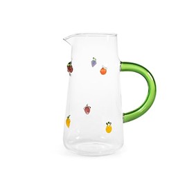 H&H, Caraffa in Vetro Borosilicato 1,6 L con Miniature Esterne Fruttate Assortite – Ciliegie, Fragola, Uva, Limone, Pesca, Ananas – Manico Verde – Lavabile in Lavastoviglie