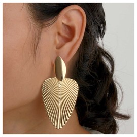 Allereya Vintage Leaf Earrings Monstera Leaf Drop Earrings Gold Metal Leaf Earrings Large Leaf Palm Tree Earrings Jewellery for Women and Girls, Metal