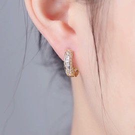 QueenBee 14K Gold Zirconia Hoop Earrings – Sparkling Gold Hoops with Cubic Zirconia, Trendy Jewelry for Her, Perfect for Valentine's Day and Mother's Day Gifts