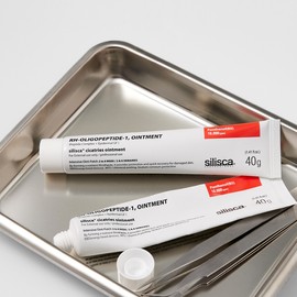 Silisca Regenerating Cream Cicatrice Ointment Dermatology Laser Repair Sensitive 40g + Sample / 실리스카 재생크림 시카트리스 오인트먼트 피부과 레이저 리페어 민감 예민 40g+샘플