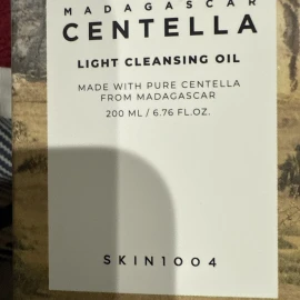 SKIN1004 Madagascar Centella Light Cleansing Oil 6.76 fl.oz EXP. 2027
