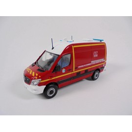 OPO 10 - Fire Engine 1/43 Mercedes Sprinter 4x4 Rescue and Victim Aid Vehicle (VSAV) - Light Fire Engine Hachette CPL05