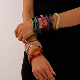 PINK TOWN Chunky Acrylic Resin Bracelet for Women,Multicolor Square Bangle Irregular Plastic Candy Color Wristbands Bangle Bracelet Punk Geometric Statement Bracelets (Black)