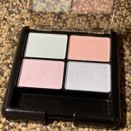 Eyeshadow REVLON WET/DRY EYE SHADOW QUAD IN THE PINK ~ HARD TO FIND.