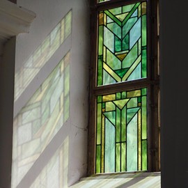 Flortlias Faux Stained Glass Effect Transparent Window Film, Original Hand Dawn Static Cling Home Decal Inspired by Frank Lioyd Wright, 16.93" x84.65" Hollyhock House, Green