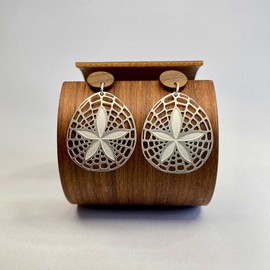 Go Do Good Stud Earrings - Sand Dollar
