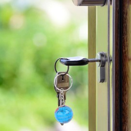 Toddmomy Mini Globe Keychain 12Pcs Planet Keychain Mini Earth Keychain Globe Backpack Hanging Pendant Party Favors for Kids