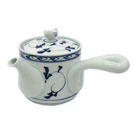 Hasami Ware Ichi Pottery, Lightweight, Fluffy, Houndstooth, Lightweight Teapot, Large Pattern, Arabesque, Approx. Width 7.1 x Depth 5.9 x Height 4.5 inches (18 x 15 x 11.5 cm), Capacity Approx. 13.5 fl oz (400 ml), Porcelain, Made in Japan 23045