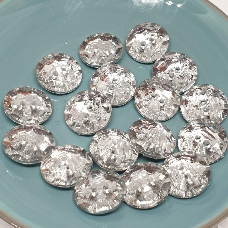 MajorCrafts® 40pcs 15mm Crystal Clear Faceted Acrylic 2 hole Sewing