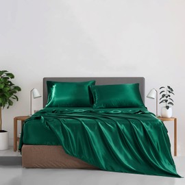 Damier Satin Fitted Sheet 160 x 200 cm Green Dark Green Silk Shiny Fitted Sheet High-Quality Satin Deluxe Bed Sheet Suitable for Mattresses up to 30 cm