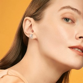 Sonateomber Silver Tiny Teddy Bear Stud Earrings for Women - Trendy Small Cute Cat Eye Crystal Stone Hypoallergenic Cartilage Fashion Jewelry Gift