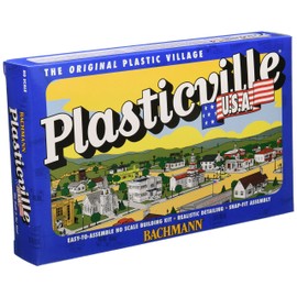 Bachmann Trains - PLASTICVILLE U.S.A. BUILDINGS – CLASSIC KITS - MOTEL with POOL - HO Scale