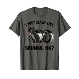 Cool Skunk Art For Men Women Kids Skunk Animal Skunk Lovers T-Shirt