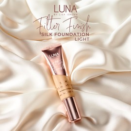LUNA Silk Foundation in LIGHT Shade - Contains Hyaluronic Acid, Vitamin C & A, Aloe Vera, and Shea Butter - Brightening Dewy Foundation Makeup - Hydrating Cream Foundation for Dry Skin
