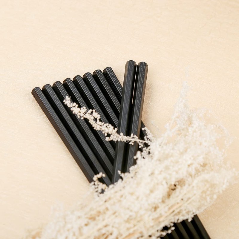 TOTKEN Chopsticks, 5 Pairs Reusable Black Dishwasher Safe Non-Slip Chopsticks